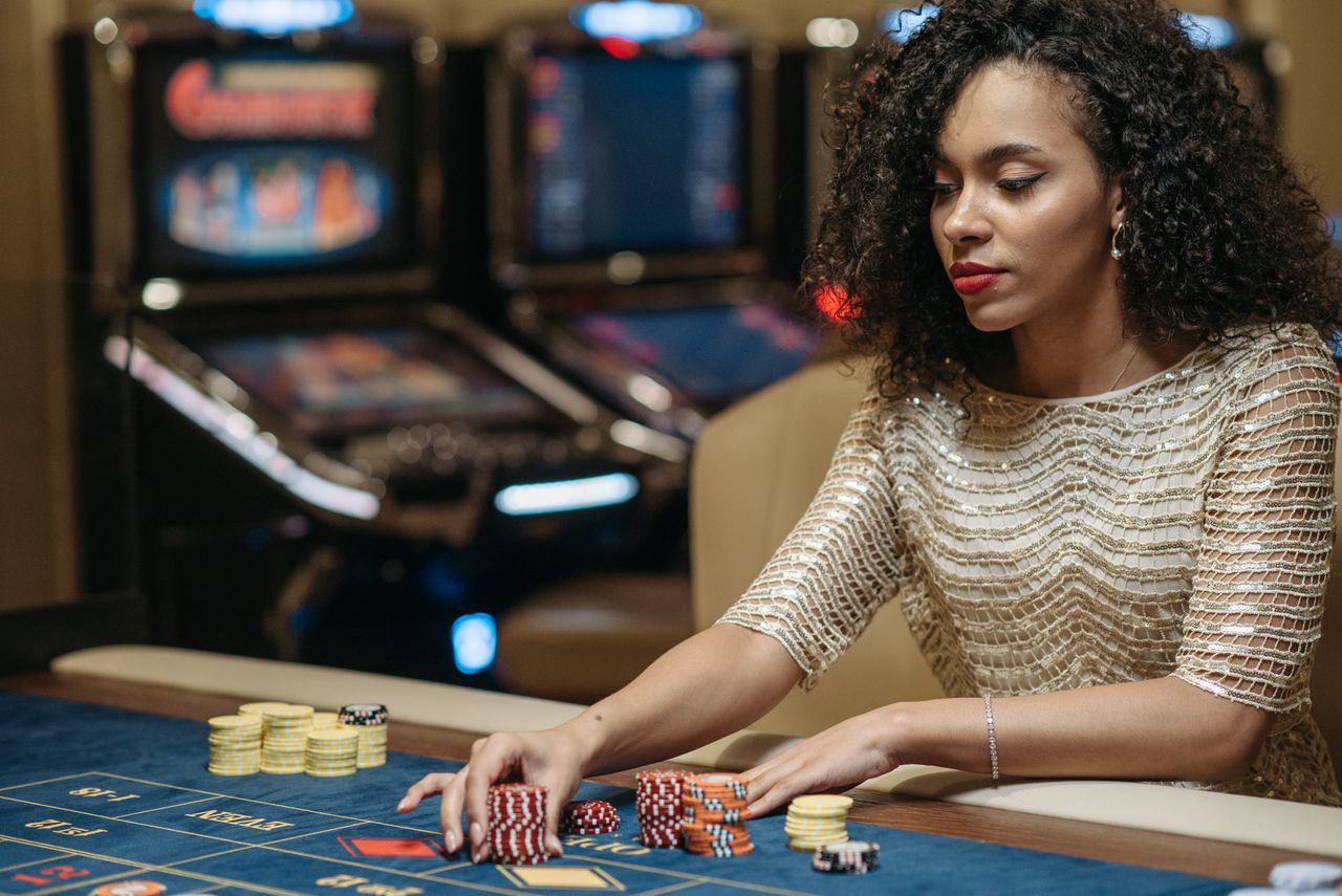 Découvrez comment vous spécialiser en poker sur le net